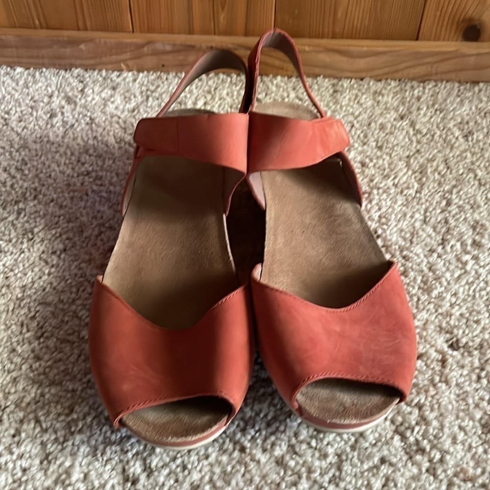 Dansko Vera milled nubuck - Picture 2 of 8